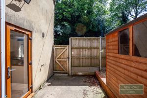 Photo 16- click for photo gallery